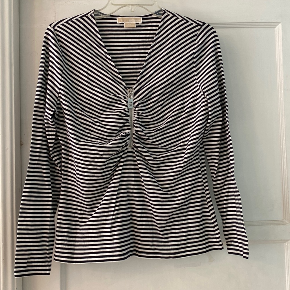 Michael Kors zipper top black and white stripes signature metal tag